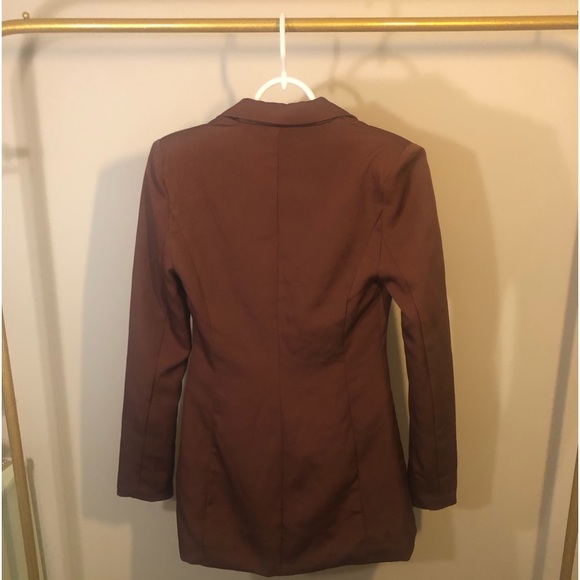 Maroon Preetu Little Thing over size blazer - Picture 3 of 3